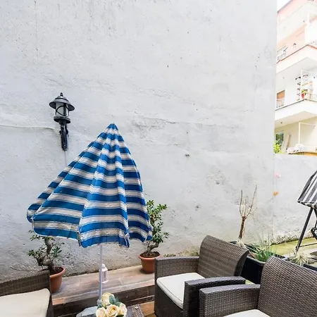 Lovely Studio W/small Yard In Cihangir Lejlighed Istanbul